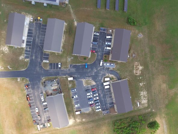 Venture Business Center: 180-187 Kent Dr, Seaford, DE 19973